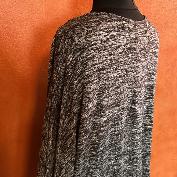 Max studio light weight cowl neck. Xl - Picture 5 of 9